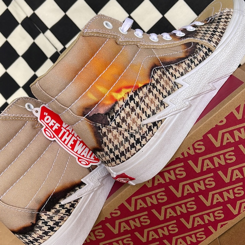 Vans Sk8-Hi Bolt Big Reveal Taos Taupe WMNS sneakers - Picture 15 of 16